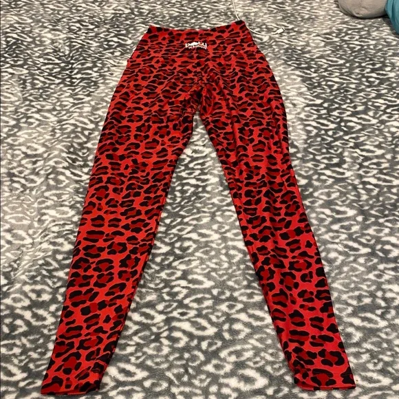 Red and Black Leopard Leggings - Picture 3 of 4